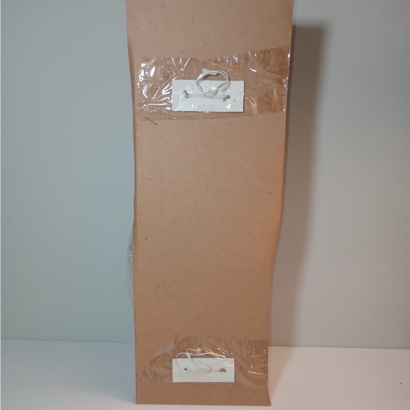 Collectible porcelain doll - Picture 11 of 11